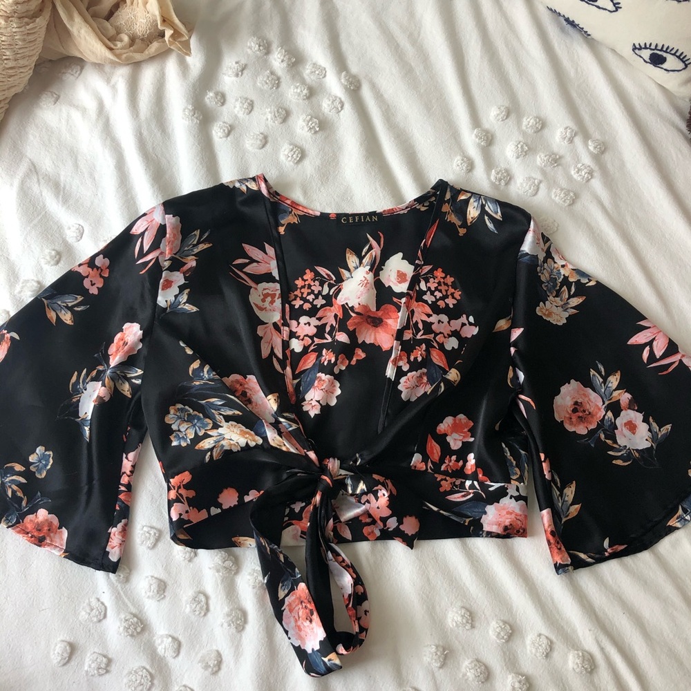 Cropped Floral Kimono Top